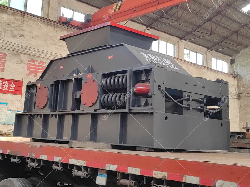 2PG1200x800半自動對輥制砂機(jī)發(fā)往陜西商洛處理石灰石