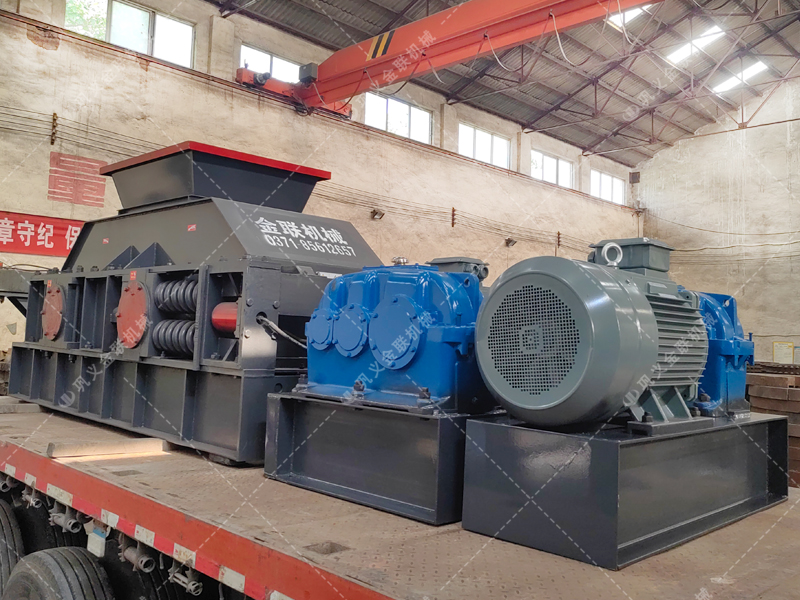 2PG1200x800半自動對輥制砂機(jī)發(fā)往陜西商洛處理石灰石