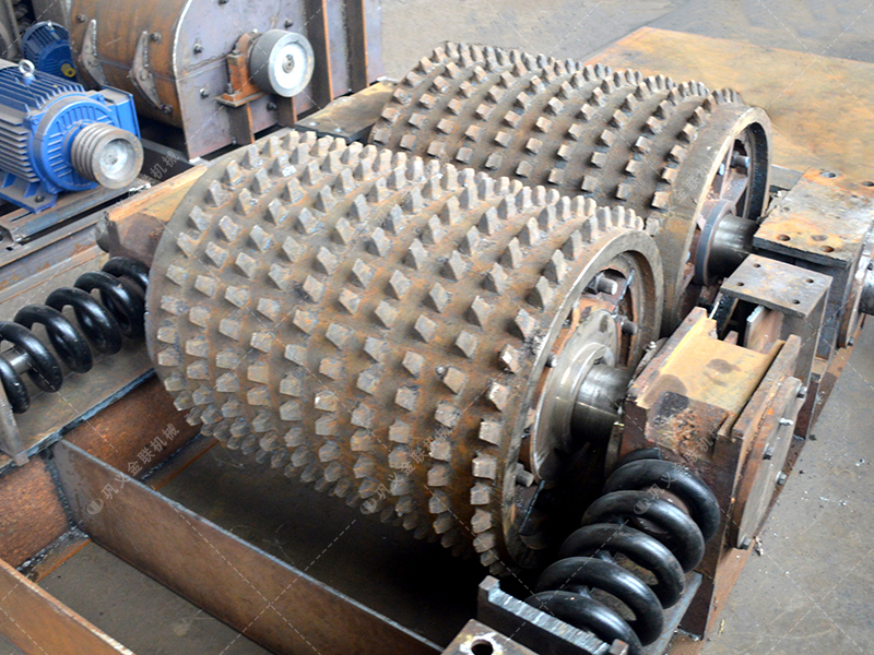 不挑食的 “實力派”:雙齒輥破碎機如何輕松應對礦石開采中的多樣物料?? 不挑食的 “實力派”:雙齒輥破碎機如何輕松應對礦石開采中的多樣物料??