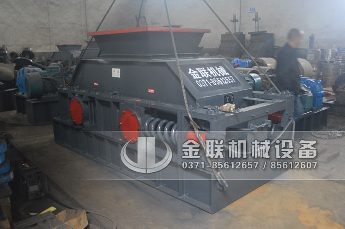 對輥機(jī)_磚廠用對輥機(jī),小型對輥機(jī)設(shè)備,對滾破碎機(jī),對輥細(xì)碎機(jī)價格